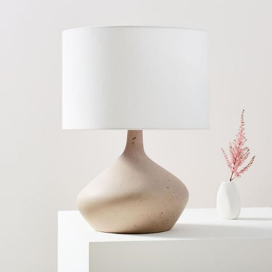 Elegant Ceramic Table Lamp – 05